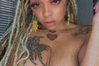 Only Add 👻Add My Snapchat.. olivaqav 👉 ✅.Facetime Fun.. 👉🏻👌🏻Kissing lipsKissing lipsAnd Ready for incall or out call🚘car call🚗 AVAILABLE 24hrs💞 Video Sex Chat,NEW Video Content sell... - Image 4